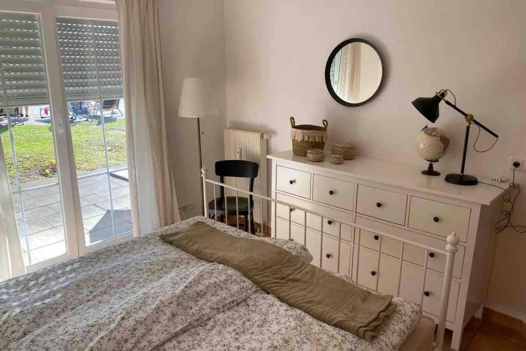 Die Seeblume - Ferienwohnung Mit Pool Und Seeblick Bodman-Ludwigshafen Eksteriør bilde