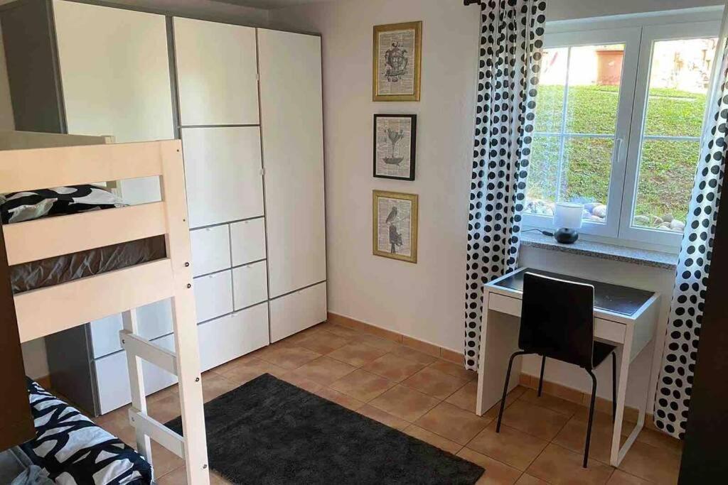 Die Seeblume - Ferienwohnung Mit Pool Und Seeblick Bodman-Ludwigshafen Eksteriør bilde