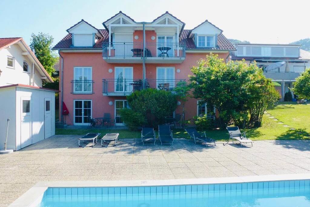 Die Seeblume - Ferienwohnung Mit Pool Und Seeblick Bodman-Ludwigshafen Eksteriør bilde