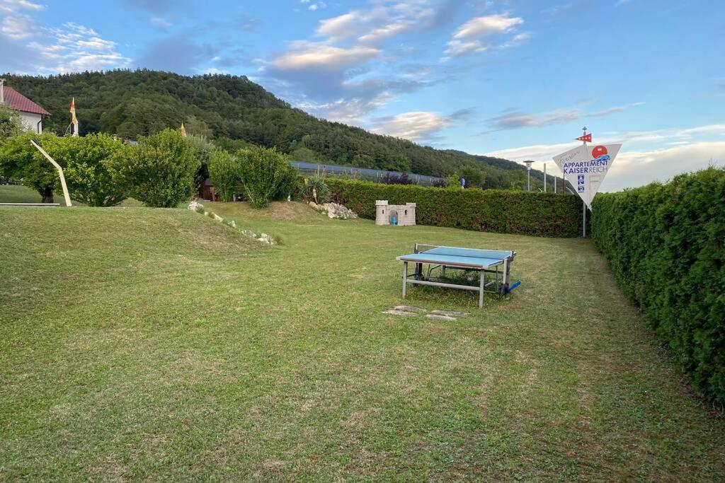 Die Seeblume - Ferienwohnung Mit Pool Und Seeblick Bodman-Ludwigshafen Eksteriør bilde
